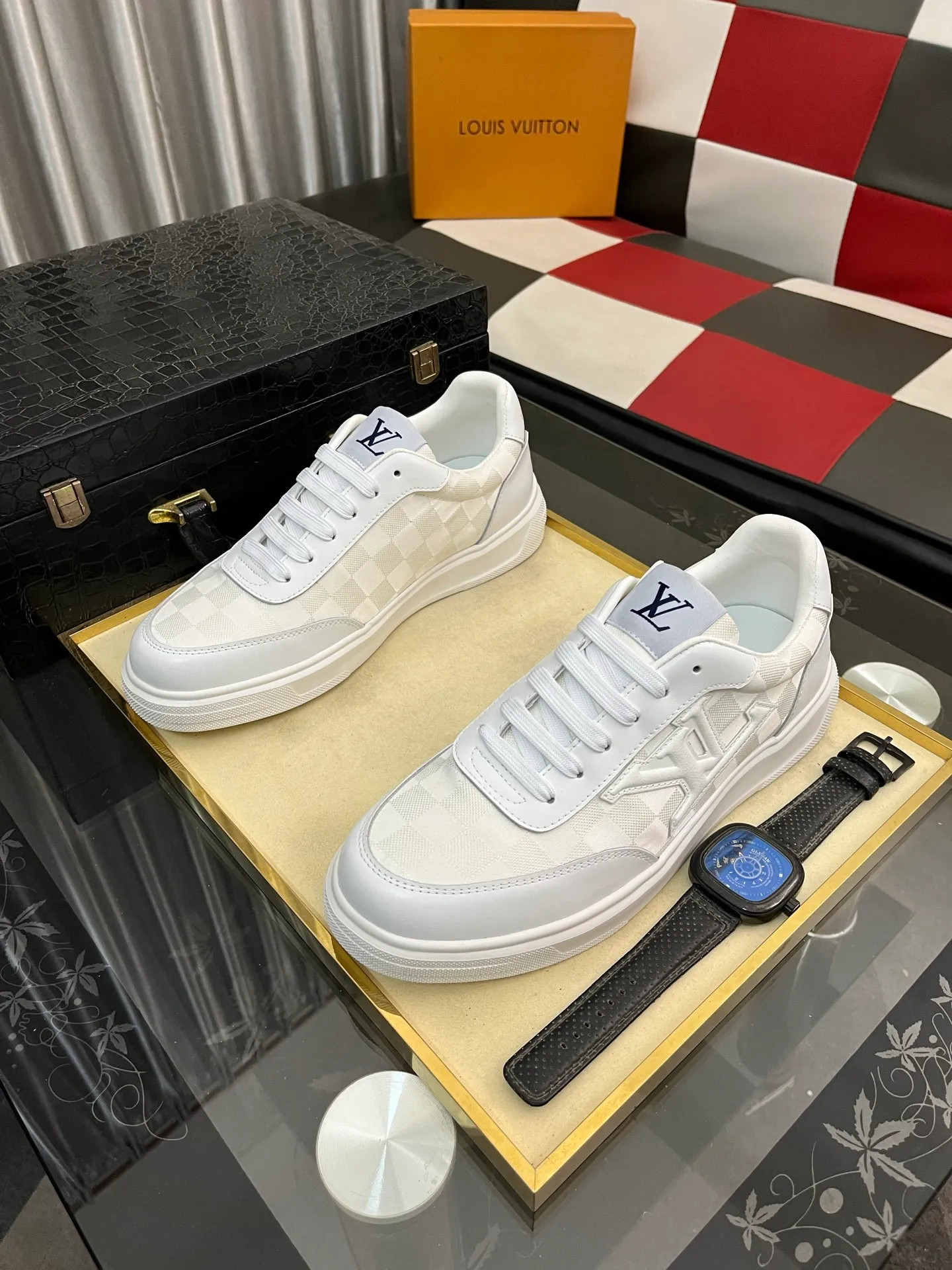 Men's shoes 💰400⌚️⌚️【LOUIS VUITTON】Same style as Louis Vuitton* official website 🚹Men's high-top casual shoes❤️Same style as popular celebrities and big names ~ Best-selling at home and abroad Lv focuses on the checkerboard series...Imported first-layer cowhide with special fabrics➕Full sheep leather lining➕Brand-specific hollow outsole💎Number: 38-443️⃣Colors available